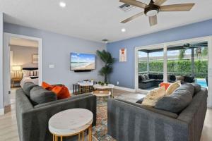 Χώρος καθιστικού στο 5BR Wellington Equestrian Retreat