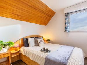Katil atau katil-katil dalam bilik di Appartement Saint-Lary-Soulan, 3 pièces, 10 personnes - FR-1-296-490