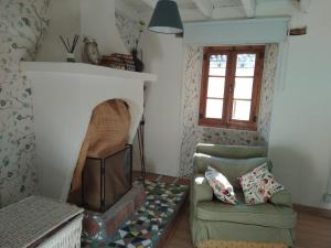 A seating area at La Milana, Orbaneja del Castillo