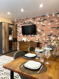 TV a/nebo společenská místnost v ubytování Top Location Apartment