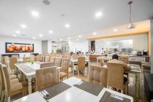 Restaurace v ubytování Azor Hotel Cali Versalles