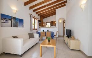 Μια τηλεόραση ή/και κέντρο ψυχαγωγίας στο Villas Marineta