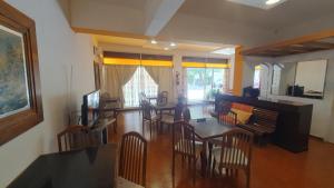 TV a/nebo společenská místnost v ubytování Alquileres Necochea Ok + 52 fotografií