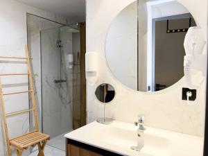 Kupaonica u objektu Luxe&Modern In Canillo, 1 Min Walk To Slopes l by BonesVacances