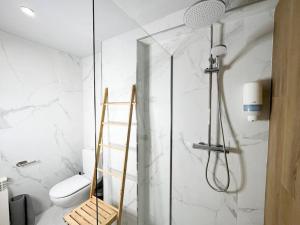 Kupaonica u objektu Luxe&Modern In Canillo, 1 Min Walk To Slopes l by BonesVacances