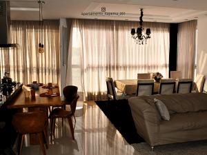 Χώρος καθιστικού στο Apto Panorâmico Vista Mar em Itapema - SC