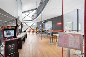 Televisor o centre d'entreteniment de Aiden by Best Western Stockholm Arlanda Airport