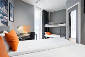 Llit o llits en una habitació de Aiden by Best Western Stockholm Arlanda Airport