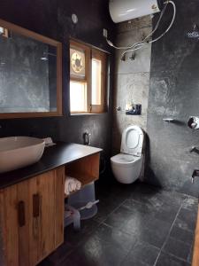 Bagno di Shepherds Of Dharamshala