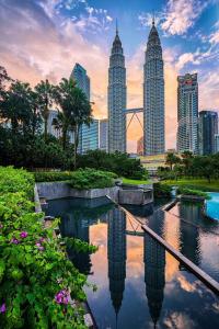 a view of a city skyline with tall buildings at Anggun Residence KLCC (LuxLofts) in Kuala Lumpur