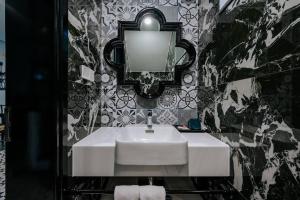 Gallery image of Lotus Villa Hoi An - 4 Bedrooms - river view - private pool in An Bang