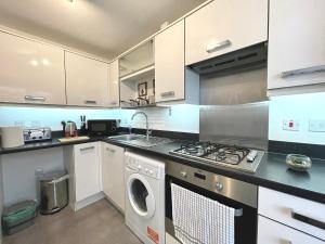 Η κουζίνα ή μικρή κουζίνα στο Genesis 3 bedroom Home Telford- sleeps up to 5