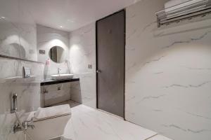 Vannituba majutusasutuses Hotel Sparsh Divine