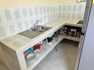 Kuhinja oz. manjša kuhinja v nastanitvi Casa Mediterraneo