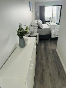 Shellharbour Haven客房内的一张或多张床位
