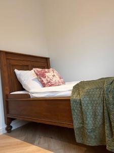 Een bed of bedden in een kamer bij Ferienwohnung Relax - b47233