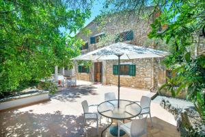 Zahrada ubytování Owl Booking Villa Plomer - 2 Min Walk to the Old Town