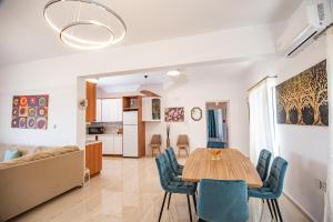 Kuchyň nebo kuchyňský kout v ubytování Istron MiraBella Villas
