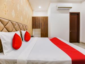 Fotografie z fotogalerie ubytování Hotel O Baran Classic v destinaci Ludhijána + 22 fotografií