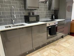 Dapur atau dapur kecil di St Benedicts Apartments