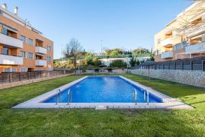 The swimming pool at or close to Hauzify I Apartament Balmanya 2A