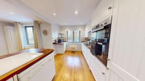 Η κουζίνα ή μικρή κουζίνα στο Bannister House +13 φωτογραφίες