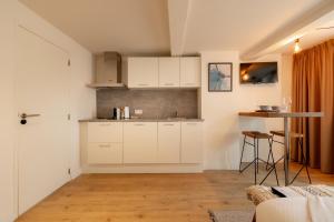 Küche/Küchenzeile in der Unterkunft Madrid Suites