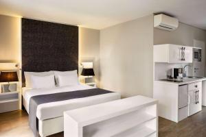 Kuchnia lub aneks kuchenny w obiekcie Amedia Luxury Suites Graz, Trademark Collection by Wyndham