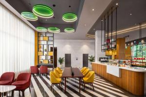 Nápoje v ubytování Ramada Encore by Wyndham Amritsar Airport