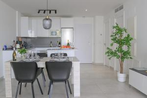 Fotografia z galérie ubytovania State-of-the-art apartment in La Cala Casa Banderas v destinácii Málaga