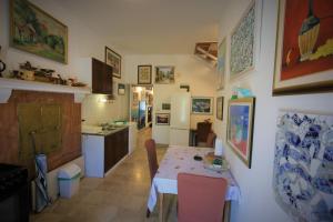 Kuchyň nebo kuchyňský kout v ubytování Holiday home in Silo - Insel Krk 26681