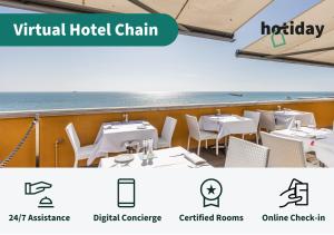 un restaurante con mesas y sillas blancas y las palabras cadena hotelera virtual en HOTIDAY Hotel Livorno, en Livorno