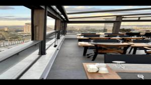 Restaurace v ubytování Türkmen Riverside Hotel Adana
