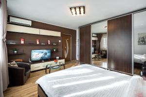 Studio 37 by MRG Apartments
