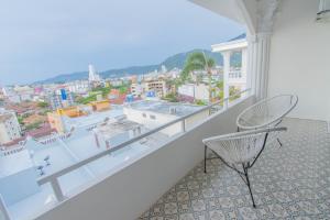 Nespecifikovaný výhled na hory nebo výhled na hory při pohledu z hotelu