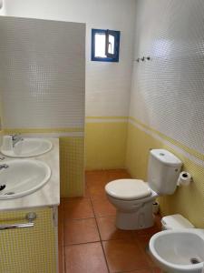 A bathroom at La Rosada 9