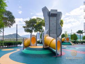 an image of a water park with a slide at Datum Jelatek Residence, KLCC in Kuala Lumpur