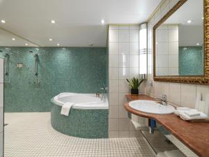 Koupelna v ubytování Sunborn London Yacht Hotel
