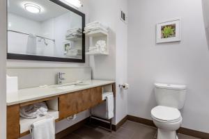 Koupelna v ubytování Comfort Inn - Weatherford