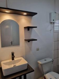 Koupelna v ubytování Zebra House - Bonamoussadi