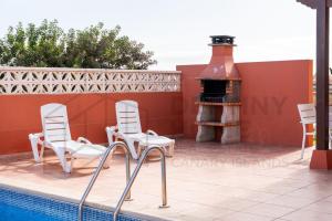 Bazén v ubytování Villa Atlantic Ocean Private Pool Corralejo By Holidays Home nebo v jeho okolí