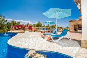 Bazén v ubytování Villa Ermita nebo v jeho okolí