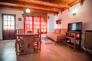 A seating area at Cabañas Melipal Copahue