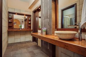 Koupelna v ubytování Jessica Luxury Villa