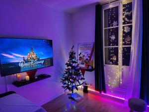 Μια τηλεόραση ή/και κέντρο ψυχαγωγίας στο Magique home Disney