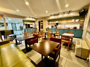 Χώρος καθιστικού στο Radiant Inn and Suites