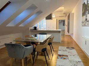 A kitchen or kitchenette at Hotel Brauhof Wien