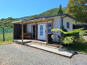 Gallery image of Picton's Waikawa Bay Holiday Park in Picton