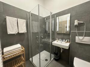 A bathroom at Hotel Brauhof Wien
