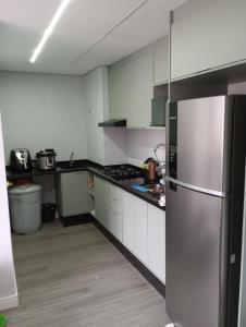Köök või kööginurk majutusasutuses Cantinho do Ney